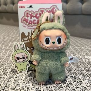 Pop Mart Exciting Macaron Labubu